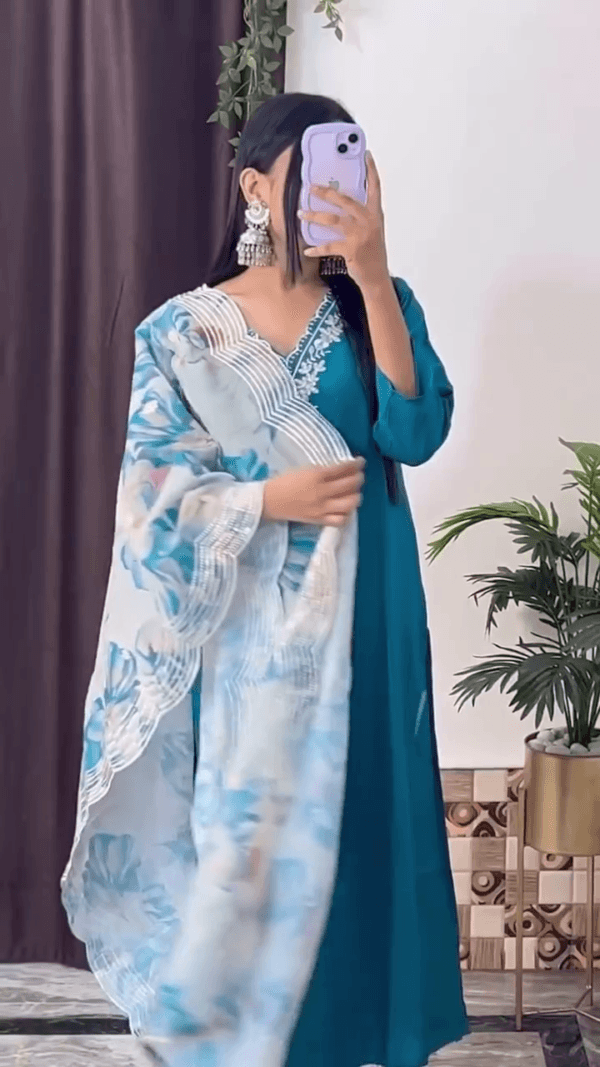 Floral Embroidered Zari Kurta with Trousers & Dupatta (7 Design) - Image 4