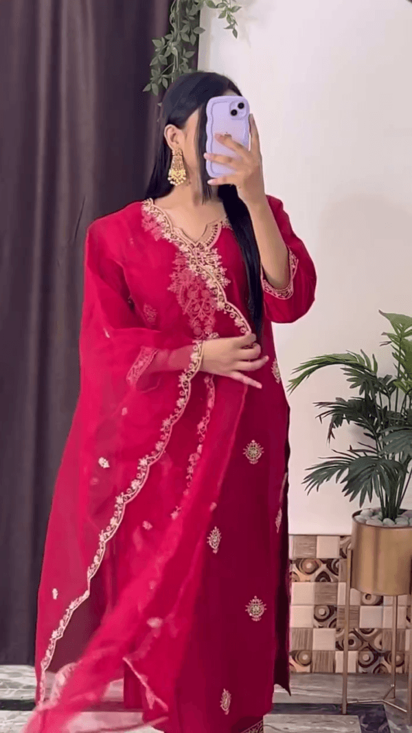Floral Embroidered Zari Kurta with Trousers & Dupatta (7 Design)