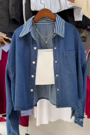 Cropped Washed Denim Shirt with White Inner – Layered Street Style Essential for Casual Chic Look