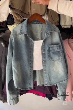 Denim Jacket – Classic & Timeless Style