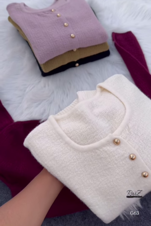 Plush Button Knit Cardigan – Soft, Minimal, and Effortlessly Luxe ✨🧶