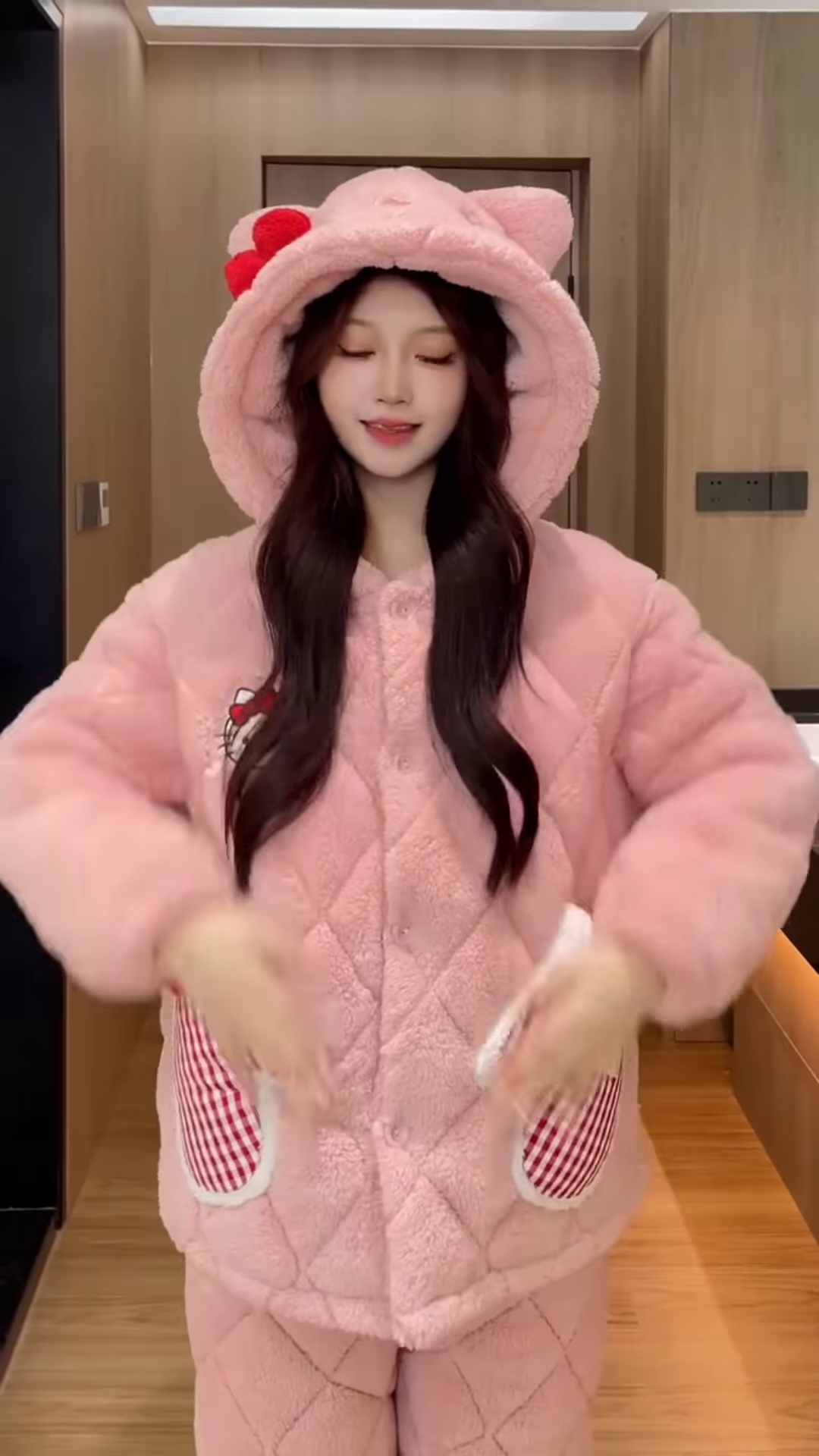 Cozy Character Loungewear Sets 🩷 Teddy & 🐉 Dragon Variants for Ultimate Comfort - Image 2