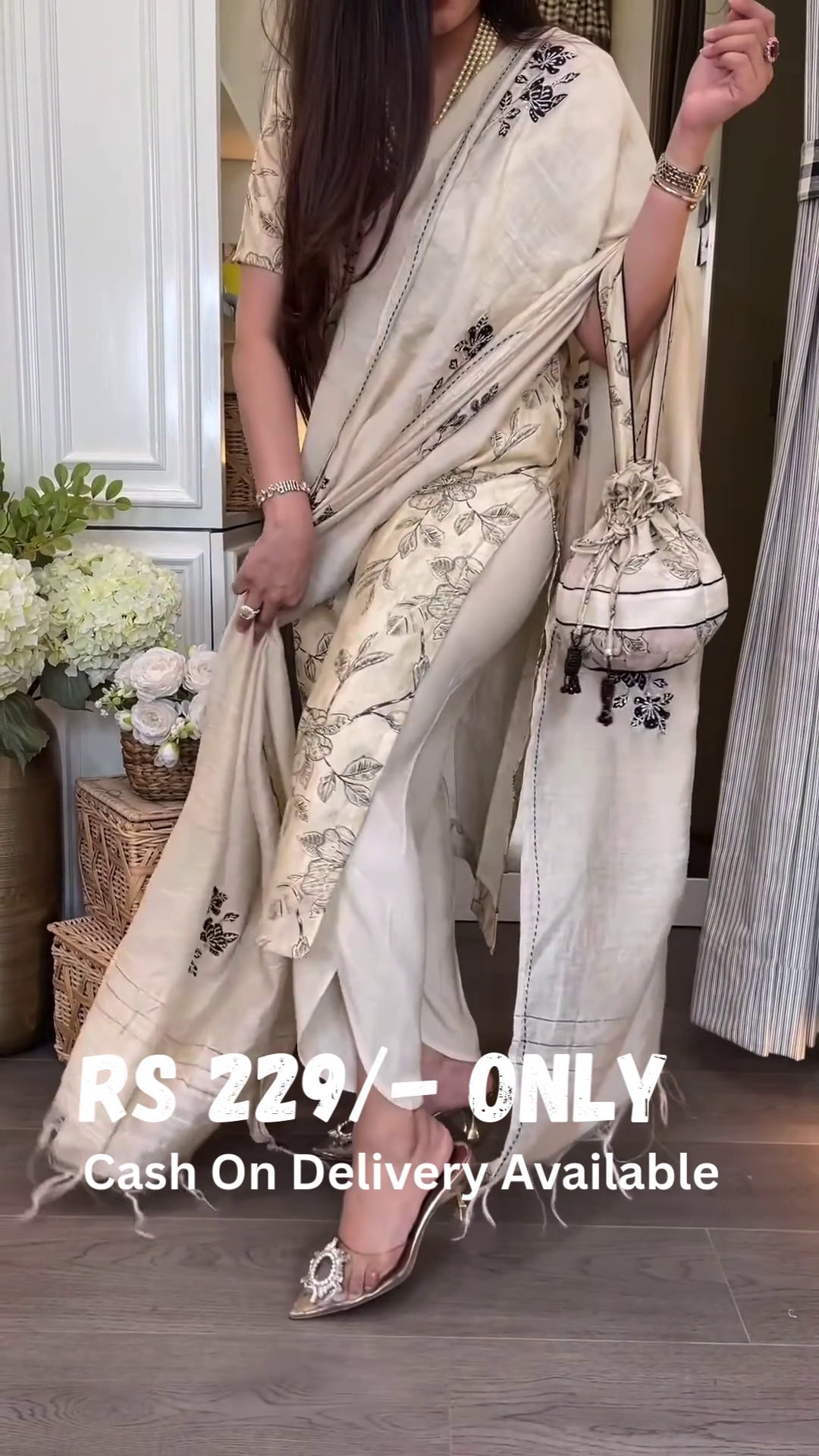 Timeless Off-White Floral Printed Kurta Set – Summer Ethnic Elegance