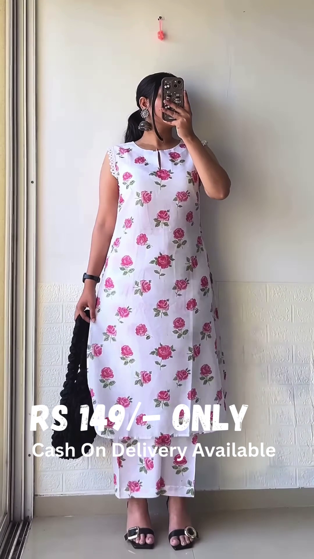 Elegant Black Floral Printed Kurta Set - Image 2