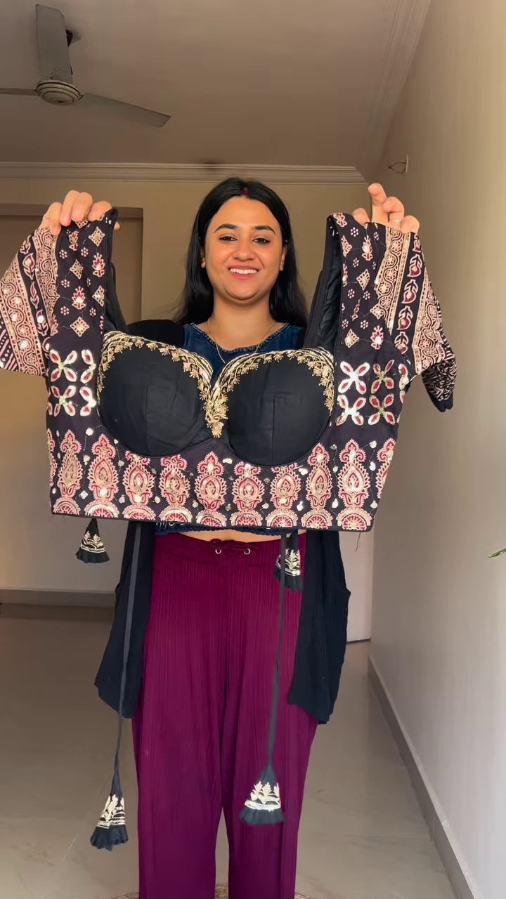 Golden Ochre: Tissue Silk Saree with Fusion Blouse - Image 3