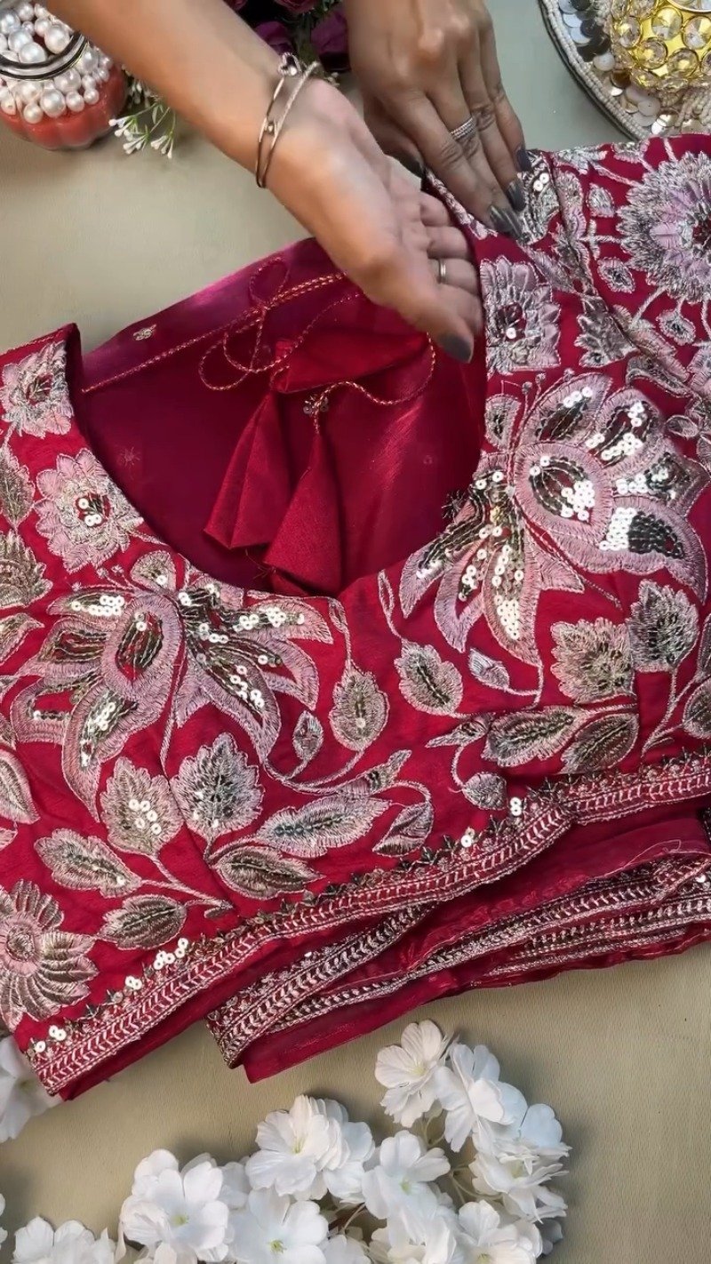 Magenta Floral Embroidered Organza Saree Set with Embellished Blouse - Image 2