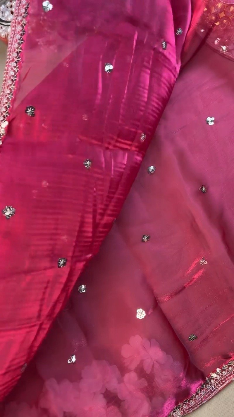 Magenta Floral Embroidered Organza Saree Set with Embellished Blouse - Image 4