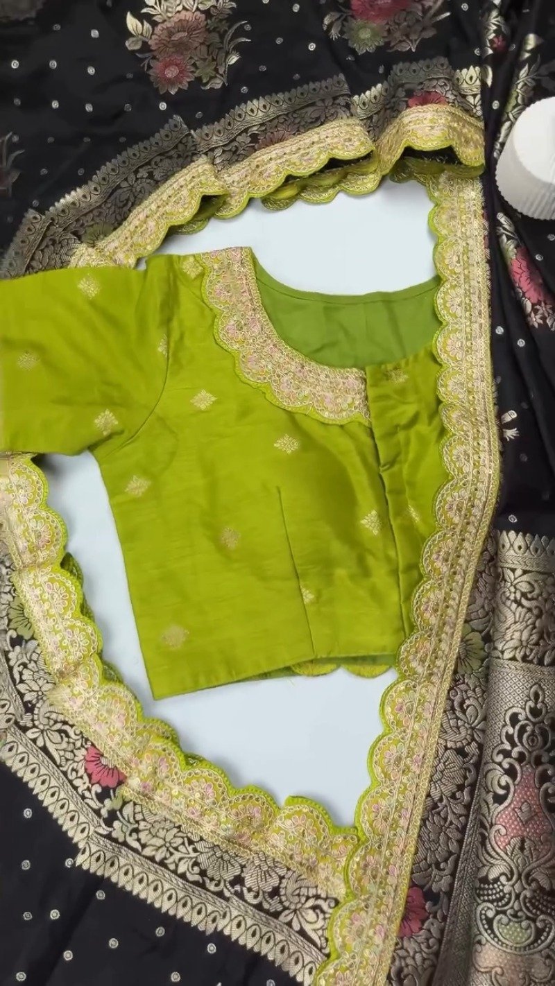 Exquisite Banarasi Scalloped Edge Saree & Blouse Set β Available in Cream, Black, Blue & Red - Image 7