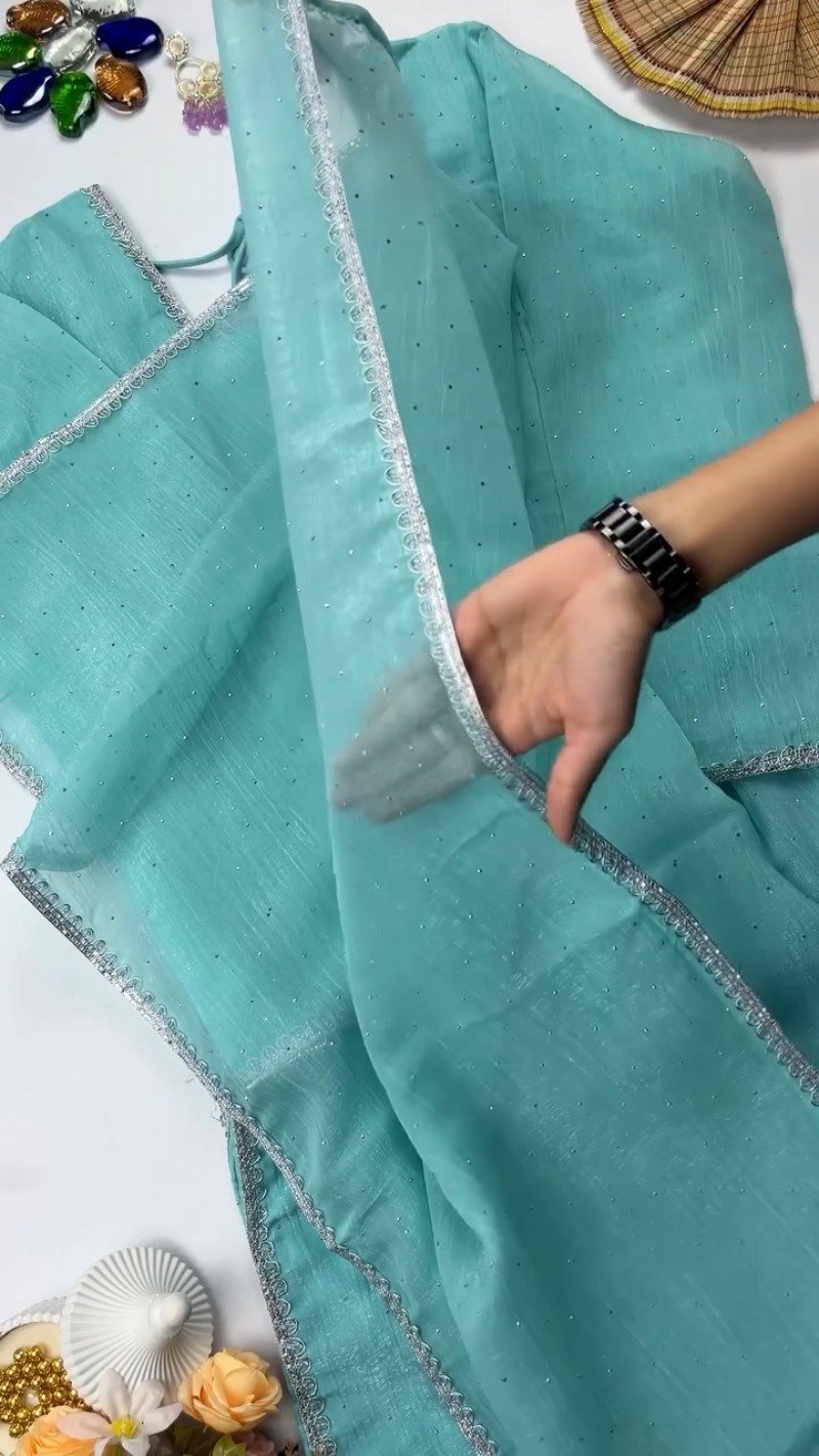 Minimalist Embellished Kurta Set โ Available in Serene Aqua & Pastel Lilac - Image 4